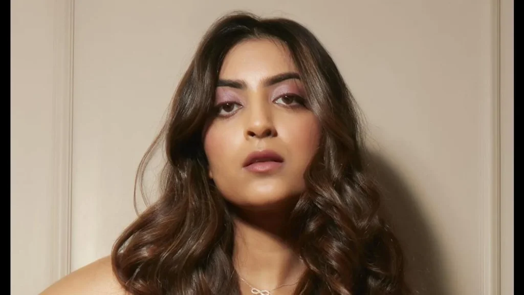 Zayn Marie Khan - Biography
