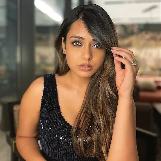 Deeksha Sonalkar - Biography
