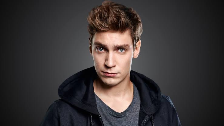 Kamil Szeptycki Biography: Awards, Girlfriend, Net Worth, Age, Height, Ethnicity, Movies, Parents