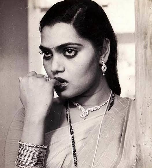 Silk Smitha Biography: Net Worth, Height, Death, Parents, Ethnicity, Husband, Movies, Controversy