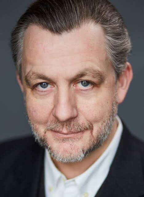Alan Cox Biography: Wife, Age, Parents, Height, Net Worth, Movies & TV Shows, Siblings