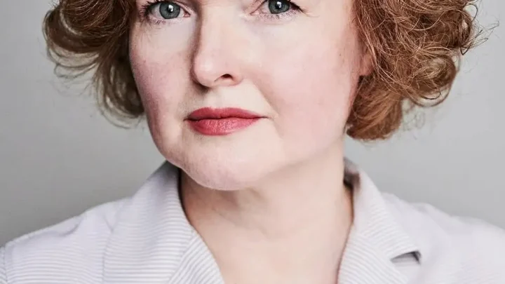 Emma Davies Biography: Husband, Age, Parents, Height, Net Worth, Kids, Movies & TV Shows