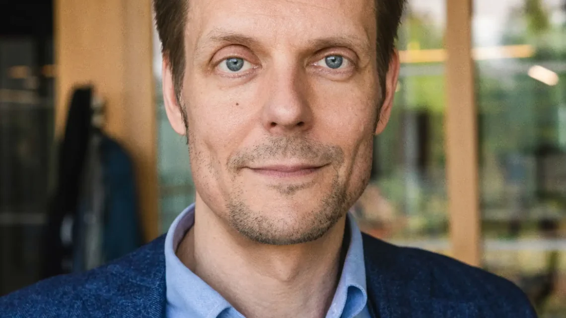 Sam Lake Biography: Wife, Age, Parents, Height, Net Worth, Games, Awards