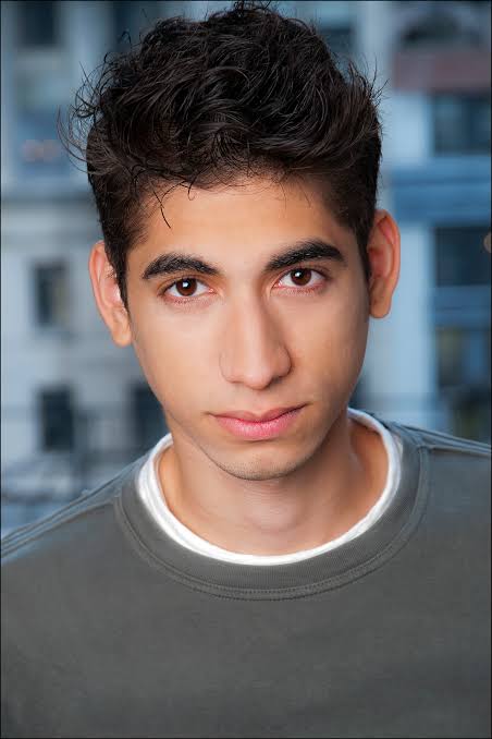 Alexander Flores - Biography