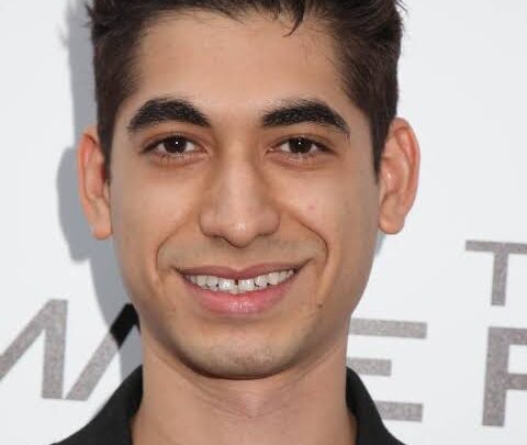 Alexander Flores Biography: Net Worth, Age, Parents, Movies, TV Shows, Height, Girlfriend, TV Shows, Instagram