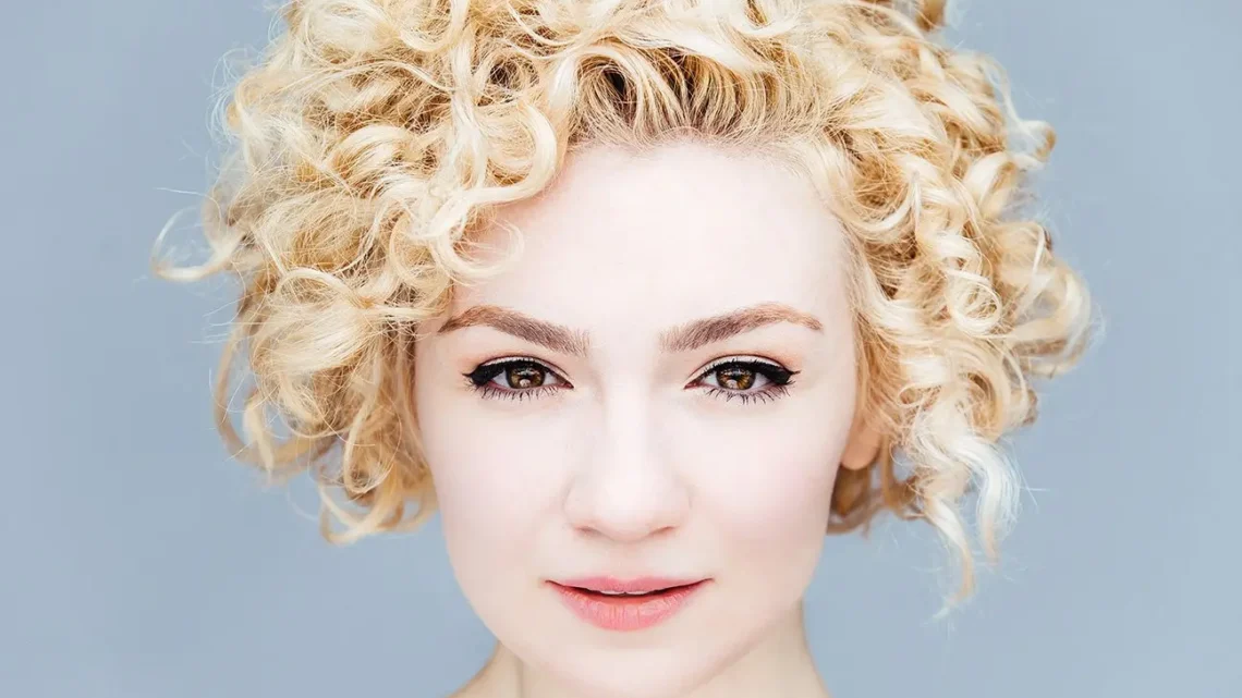 Paloma Garcia-Lee Biography: Husband, Age, Height, Net Worth, Parents, Movies & TV Shows, Broadway