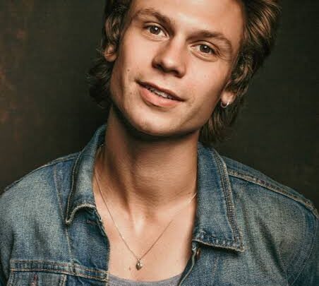 Joe Apollonio Biography: Ethnicity, Girlfriend, Net Worth, Age, Movies, Parents