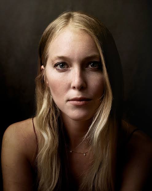 India Oxenberg Biography: Parents, Net Worth, Age, Movies, Husband, Height, Books