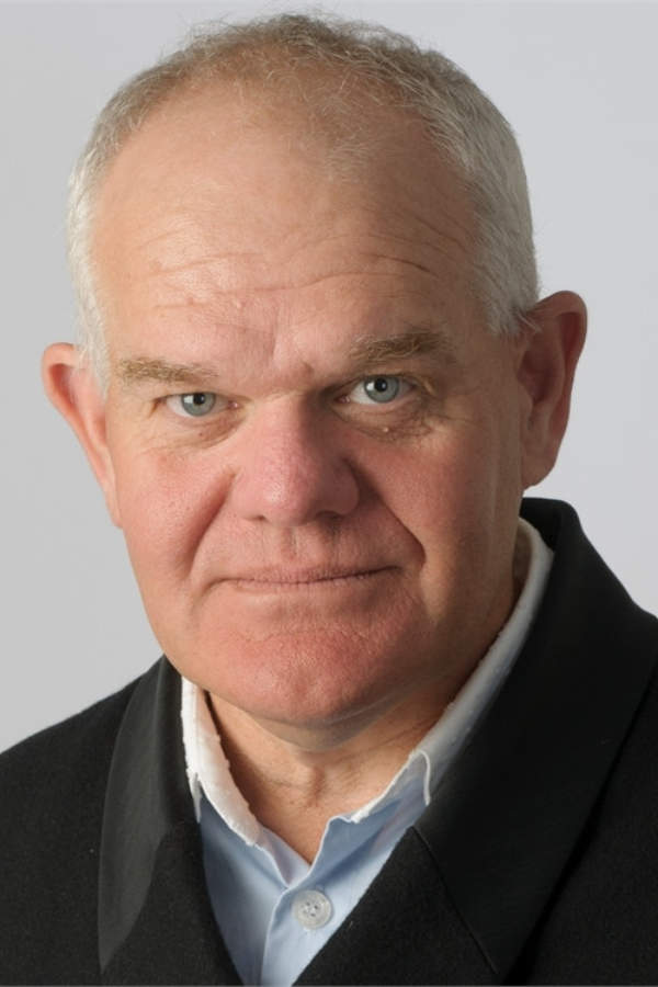 Mark Hadlow - Biography