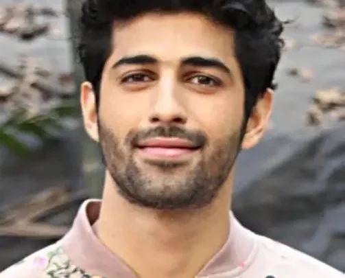 Aashim Gulati Biography: Instagram, Parents, Age, TV Shows, Net Worth, Girlfriend, Wiki, Height, Ethnicity