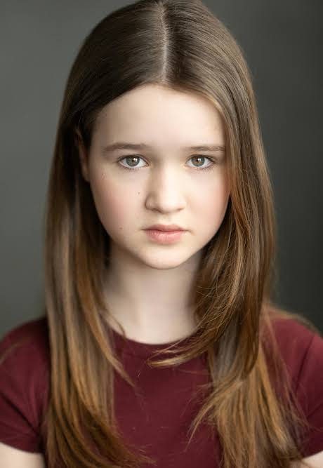 Molly Belle Wright - Biography