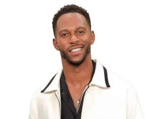 Victor Cruz Bio: Net Worth, Wife, Awards, Ethnicity, Age, Books, Football Career, Children, Height