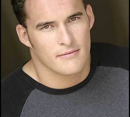 Erik Audé Biography: Net Worth, Wife, Ethnicity, Age, Parents, Movies, Controversy, Height, Awards