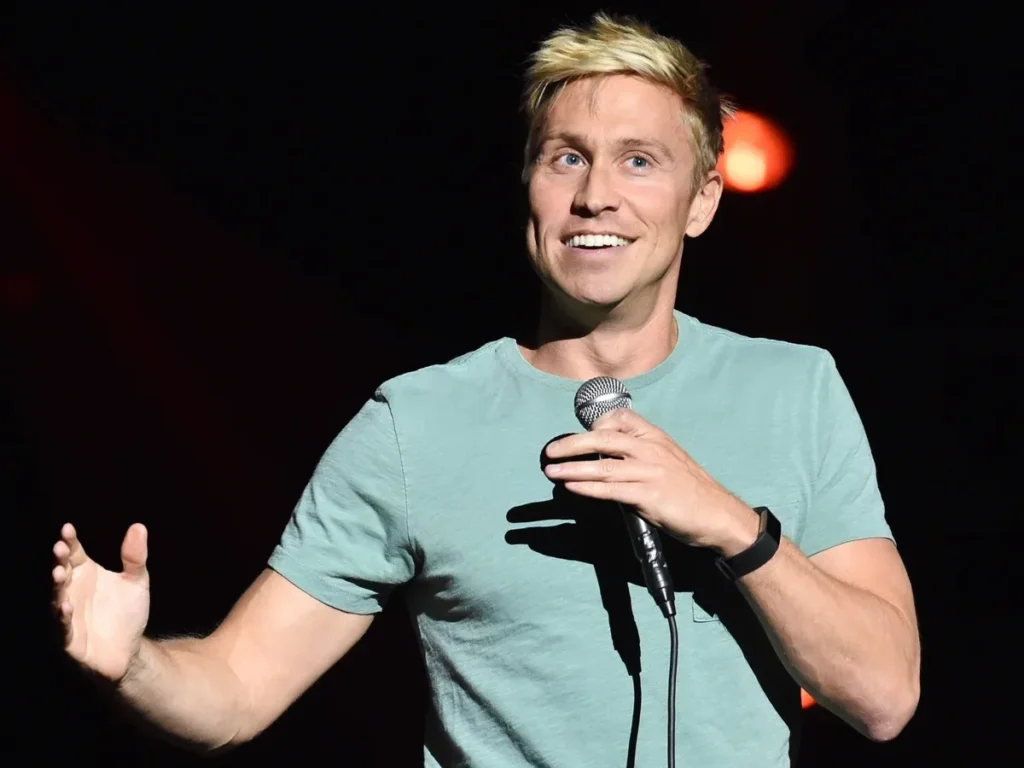 Russell Howard - Biography