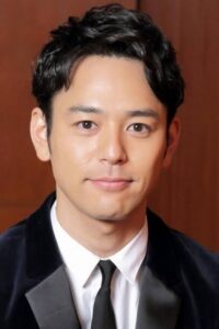 Satoshi Tsumabuki - Biography