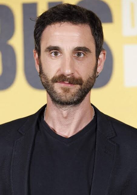 Dani Rovira Bio: Net Worth, Girlfriend, Awards, Height, Parents, Ethnicity, Movies