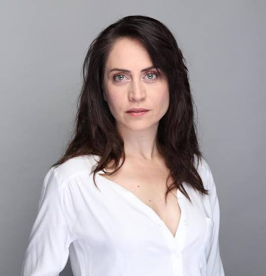 Selen Öztürk Bio: Net Worth, Awards, Ethnicity, Height, Movies, Husband, Age