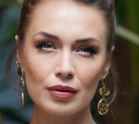 Kimya Gökçe Aytaç Biography: Husband, Age, Movies, Net Worth, Height, Siblings, Parents, Religion, Instagram