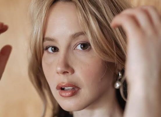 Juliette Gosselin Biography: Instagram, Boyfriend, Movies, Net Worth, Awards, Age, Siblings, Parents, Height, Books