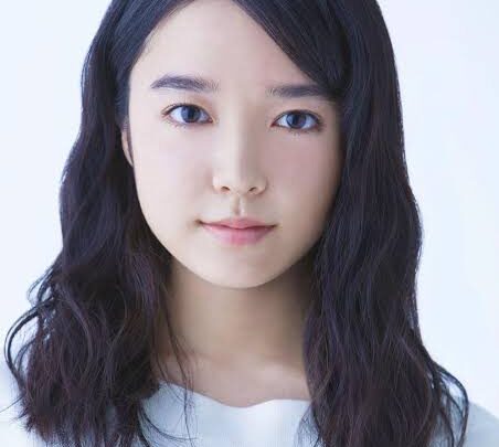 Mone Kamishiraishi Biography: Net Sister, Worth, Age, Songs, Movies, Books, Boyfriend