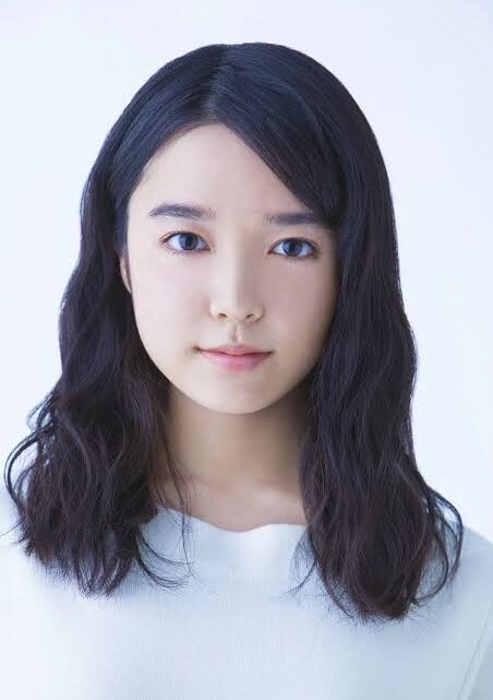 Mone Kamishiraishi Biography: Net Sister, Worth, Age, Songs, Movies, Books, Boyfriend
