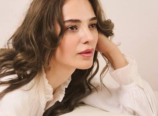 Ecem Simge Yurdatapan Bio: Net Worth, Boyfriend, Age, Movies, Parents, Awards, Instagram, Ethnicity
