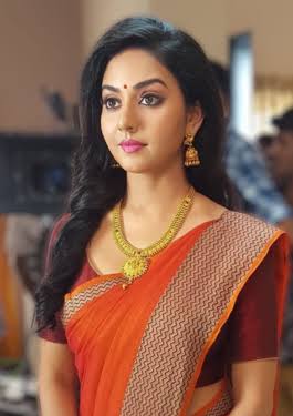 Vidya Pradeep - Biography
