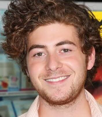 Jesse Carere Biography: Movies, TV Shows, Age, Net Worth, Height, Parents, Wife, Kids, Siblings , Facebook