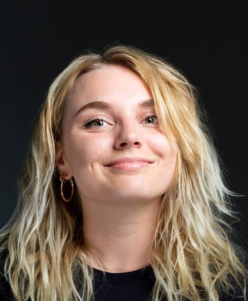 Jennifer Milo - Biography