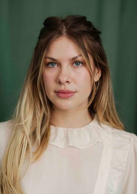 Zsá Zsá Inci Biography: Songs, Age, Net Worth, Awards, Boyfriend, Parents, Movies, Ethnicity