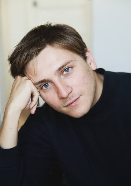 Louis Duneton Biography: Awards, Net Worth, Age, Movies, Parents, Ethnicity, Girlfriend
