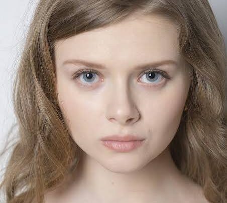 Alyssa Lozovskaya Biography: Net Worth, Age, Movies, Parents, Ethnicity, Boyfriend, Religion