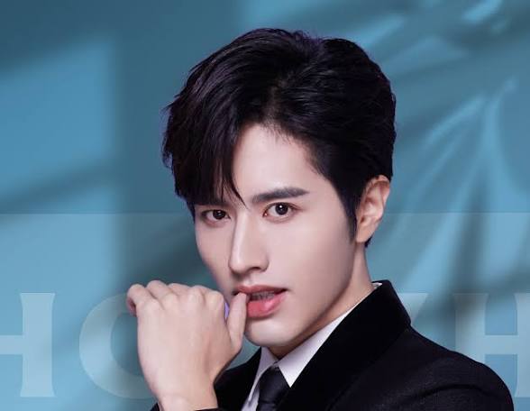 Luo Zheng Biography: Awards, Net Worth, Age, Songs, Parents, Ethnicity, Girlfriend, Movies