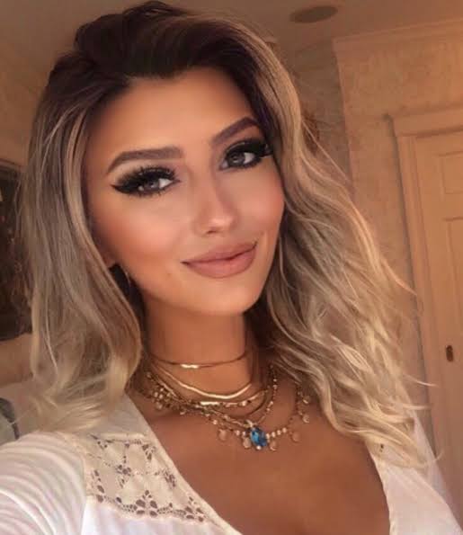 Francesca Curran - Biography