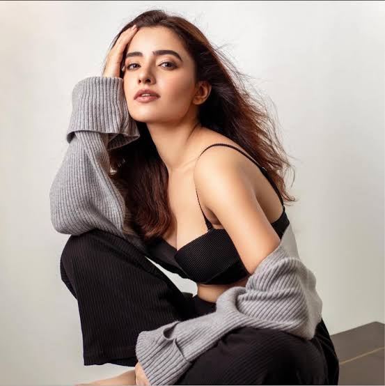 Rukshar Dhillon Biography: Awards, Parents, Movies, Age, Net Worth, Height, Instagram, Partner, Ethnicity