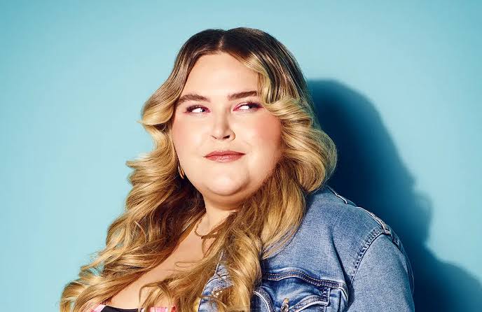 Lily Mae Harrington Biography: Instagram, Age, Net Worth, Height, Parents, Boyfriend, Songs, Movies, Facebook, Nationality