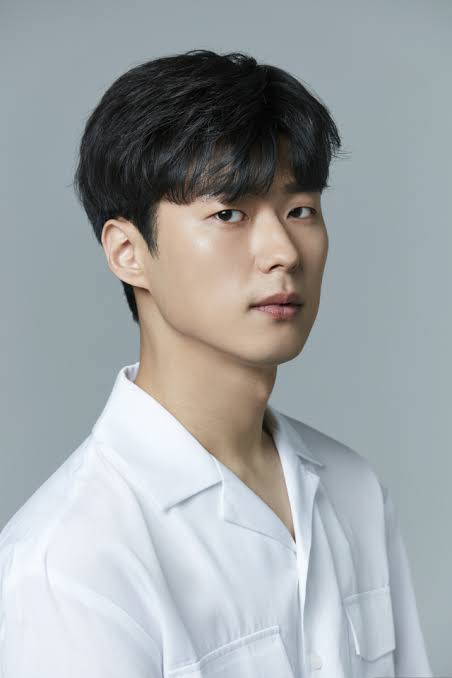 Ahn Dong-goo - Biography