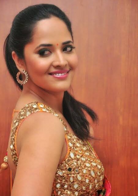 Anasuya Bharadwaj Biography: Height, Awards, Net Worth, Age, Husband, Children, Movies, Parents
