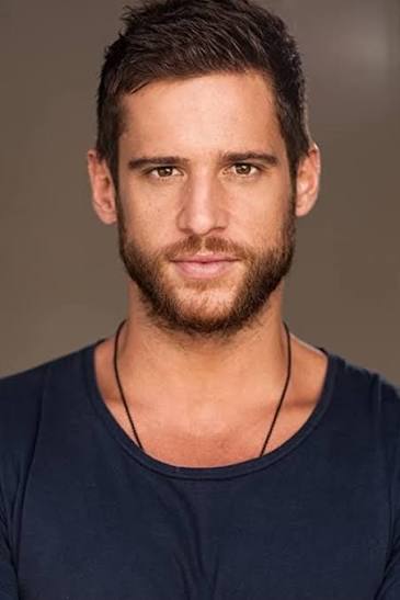 Dan Ewing Biography: Net Worth, Girlfriend, Height, Awards, Children