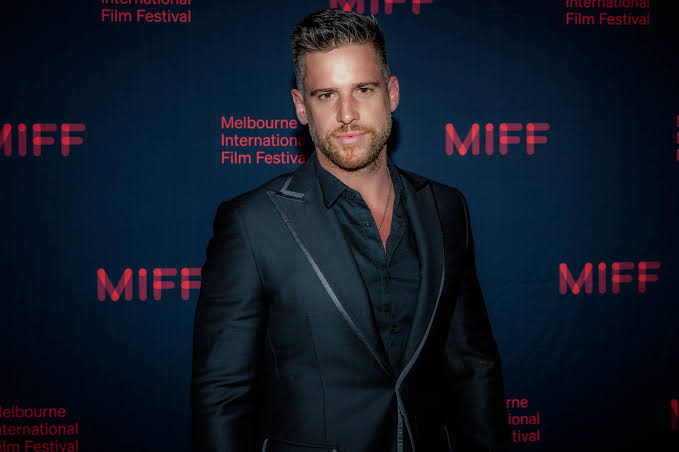 Dan Ewing - Biography