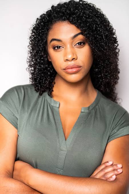 Vanessa Sears - Biography