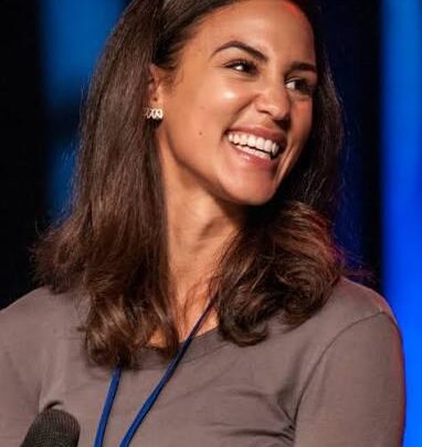 Christie Laing Biography: Net Worth, Ethnicity, Height, Boyfriend, Age, Awards, Movies