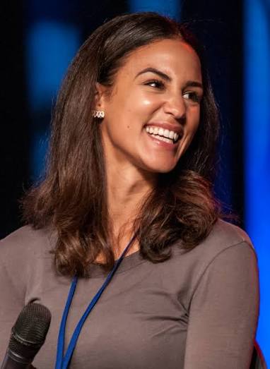 Christie Laing Biography: Net Worth, Ethnicity, Height, Boyfriend, Age, Awards, Movies