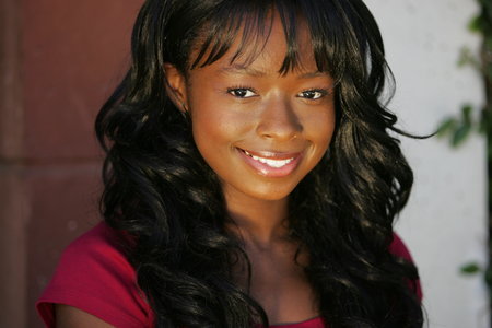 RaéVen Kelly - Biography
