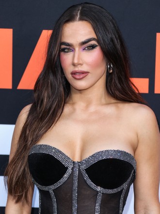 C.J. Perry Biography: Height, Net Worth, Age, WWE, Husband, Movies, Parents, Ethnicity, Instagram