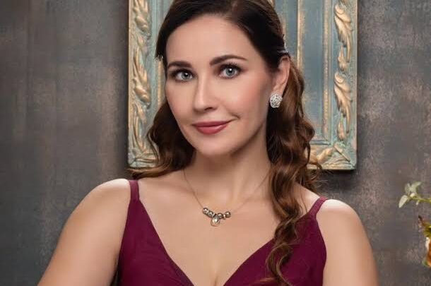 Elena Tuteja Biography: Net Worth, Parents, Age, Modelling, Husband, Height, Movies, Awards, Instagram