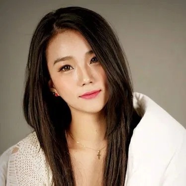 Ahn So-hee Biography: Personal Life, Age, Net Worth, Parents, Height, Movies, Boyfriend, Ethnicity