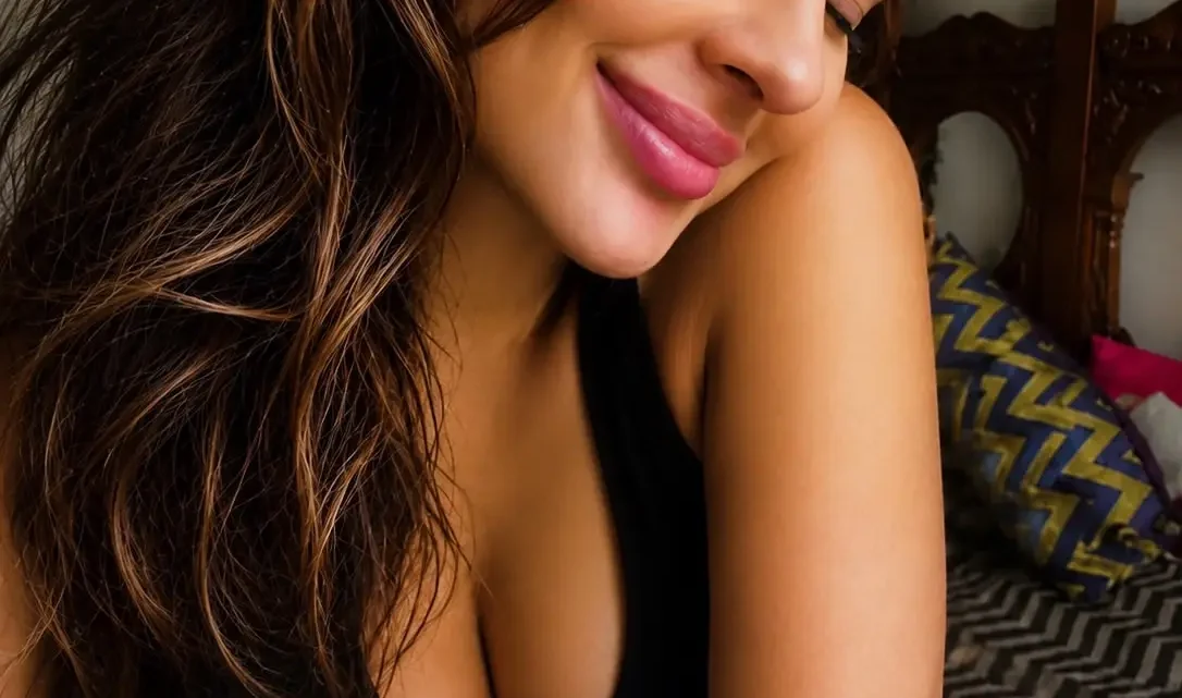 Seerat Kapoor Biography: Age, Height, Awards, Net Worth, Parents, Instagram, Movies, Fiancé, Modelling, Dance Career