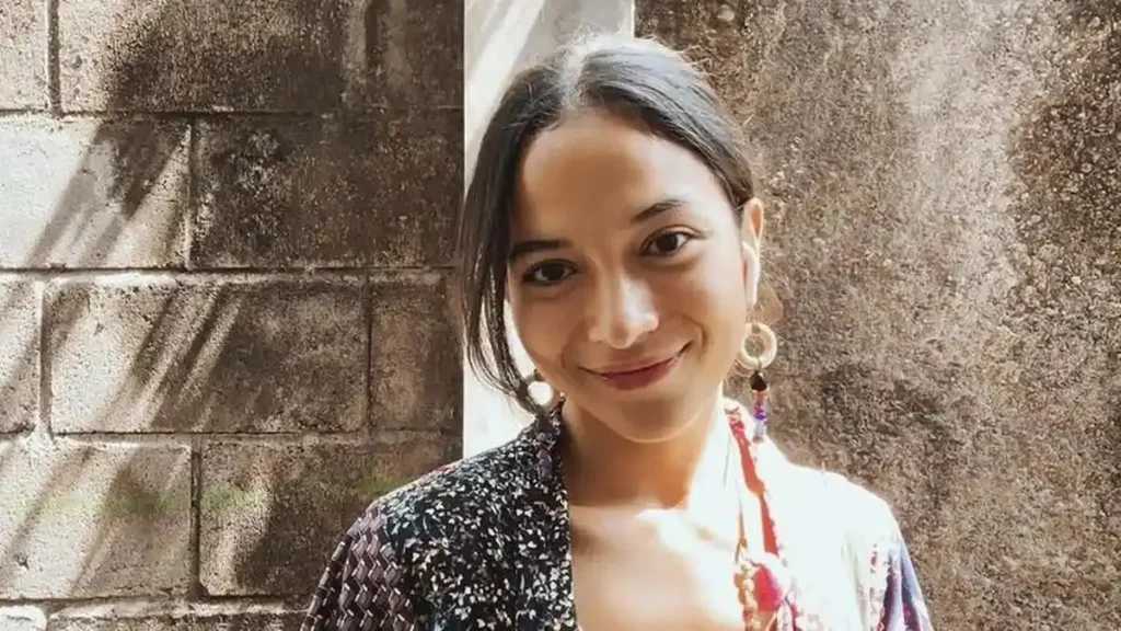 Putri Marino - Biography