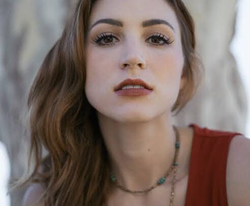 Becca Scott Biography: Husband, Net Worth, Height, Movies, Age, Parents, Instagram